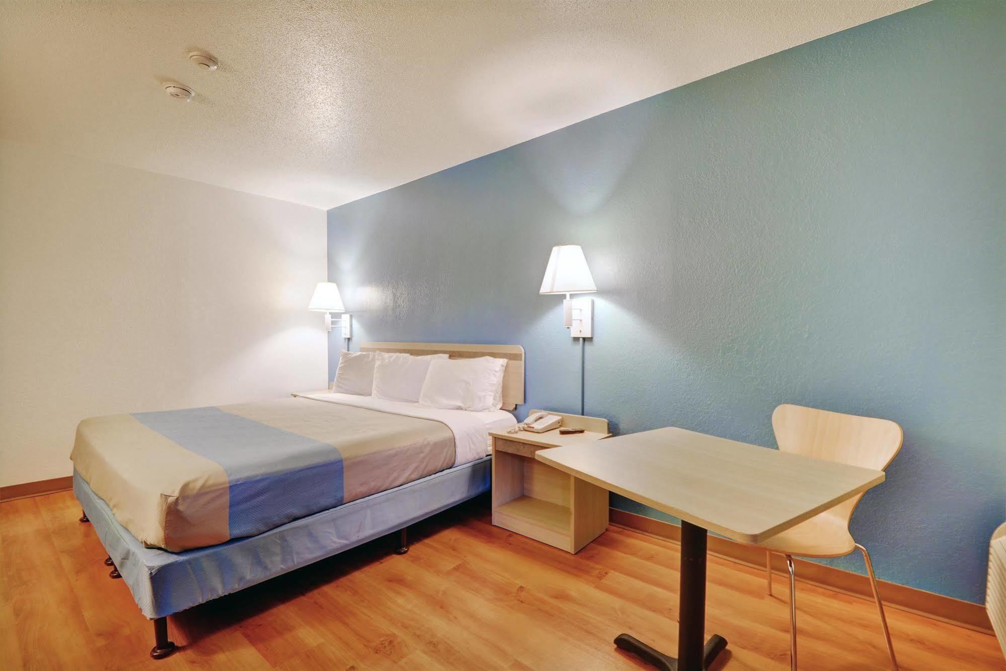 Motel 6-Newport, Ri エクステリア 写真